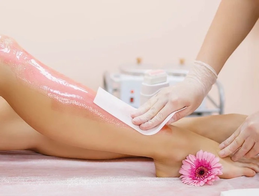 Relaxing waxing treatment at home